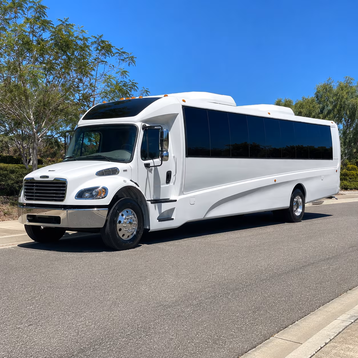brentwood 15 passenger minibus