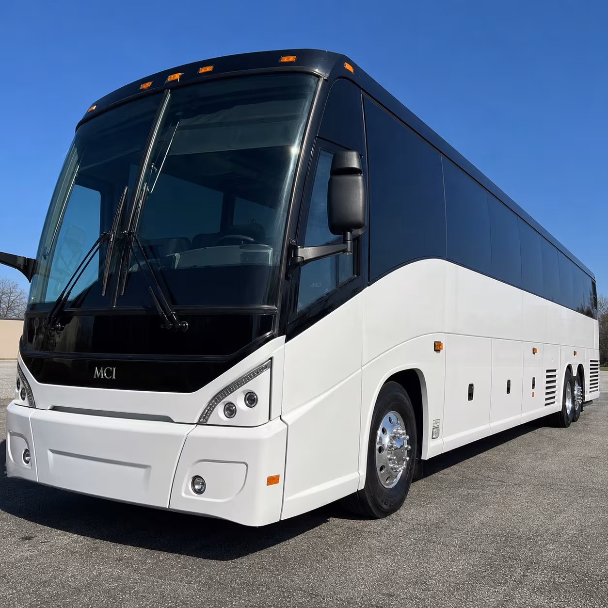 bus rental options for brentwood trips
