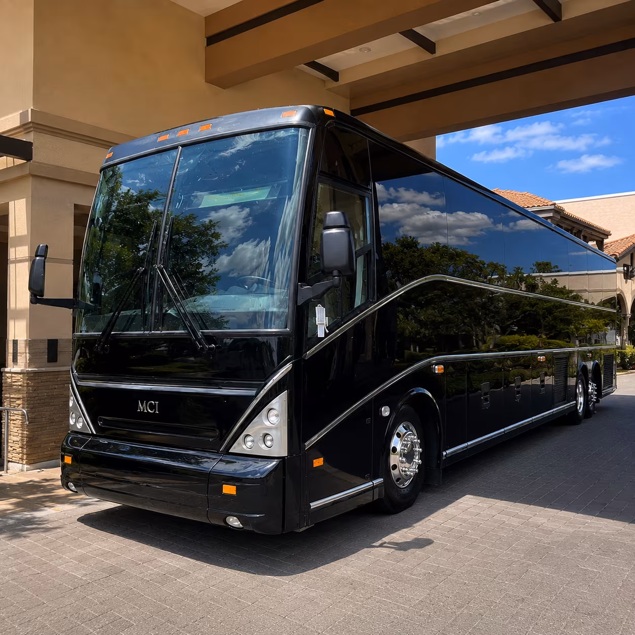 bus rental services for federal agencies and government contractors near brentwood