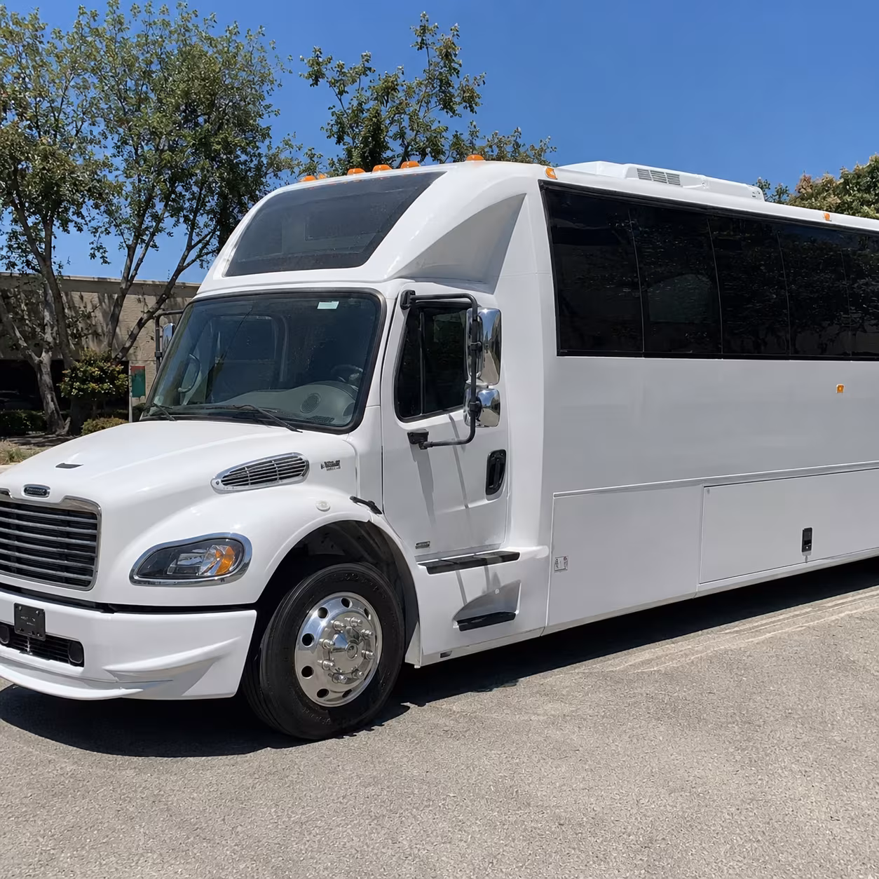 party bus rentals in brentwood for the perfect prom night