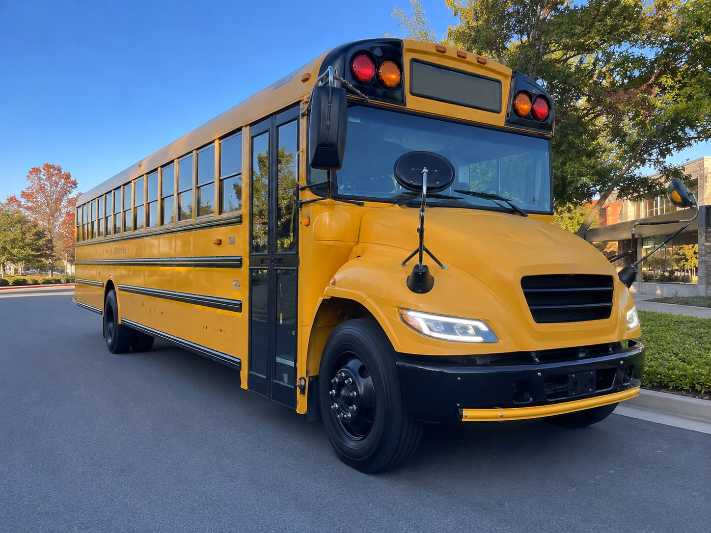 school bus rentals for brentwood area sacramento field trips